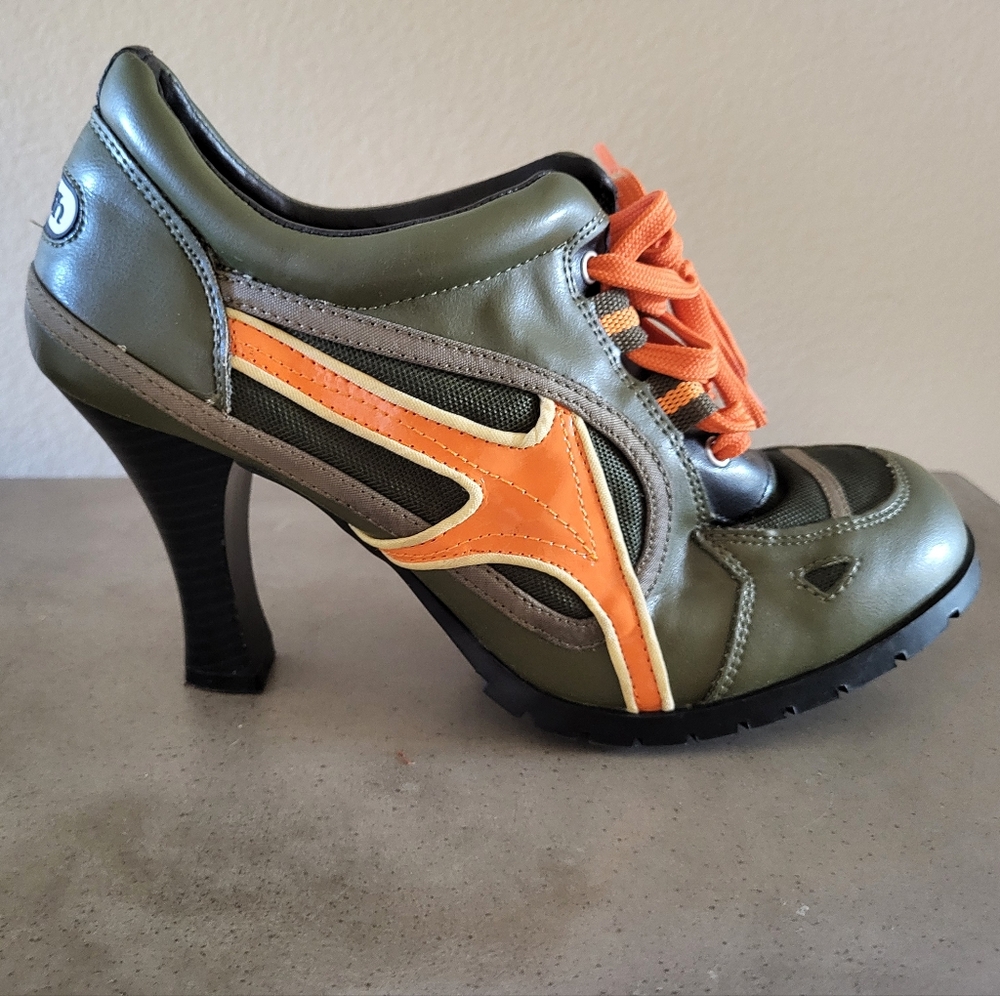 B15. SPLASH Stylish Olive and Orange Women's Heels - Size 9